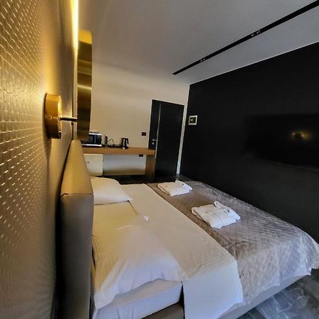 تيرانا La Mirage Apartment 04 المظهر الخارجي الصورة